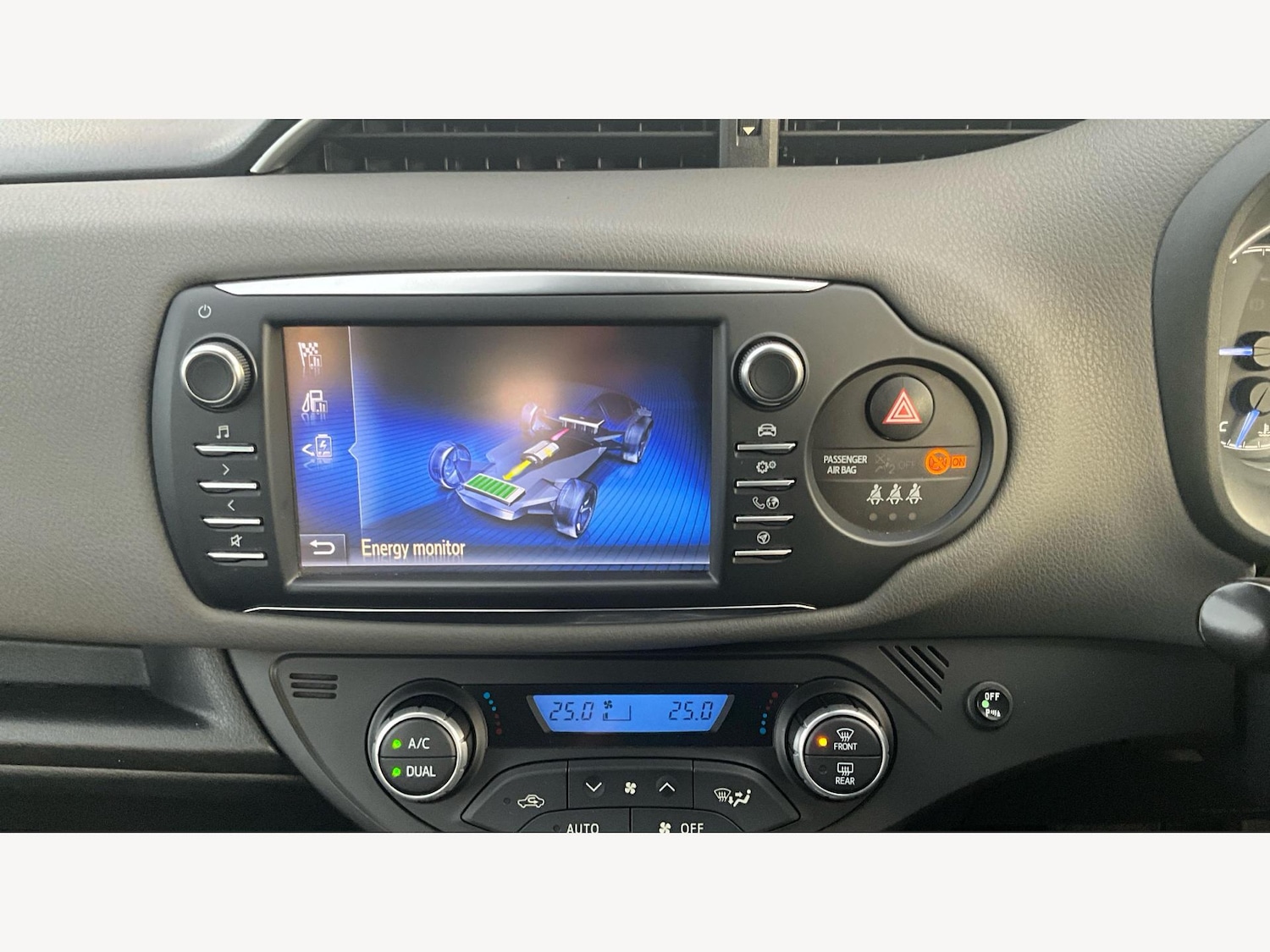 Used Toyota Yaris 2018 for sale - 76446502: Photo 30