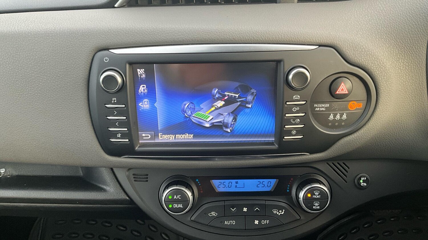 Used Toyota Yaris 2018 for sale - 76446502: Photo 36