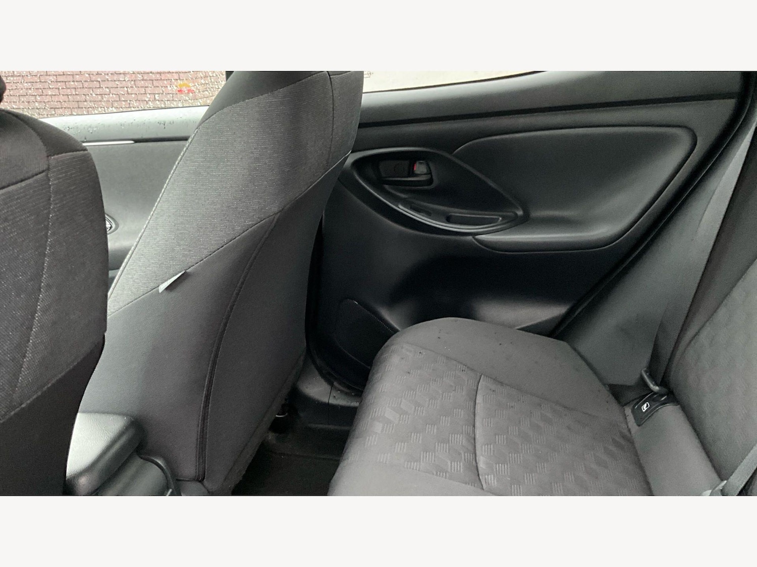 Used Toyota Yaris for sale - 77704801: Photo 15