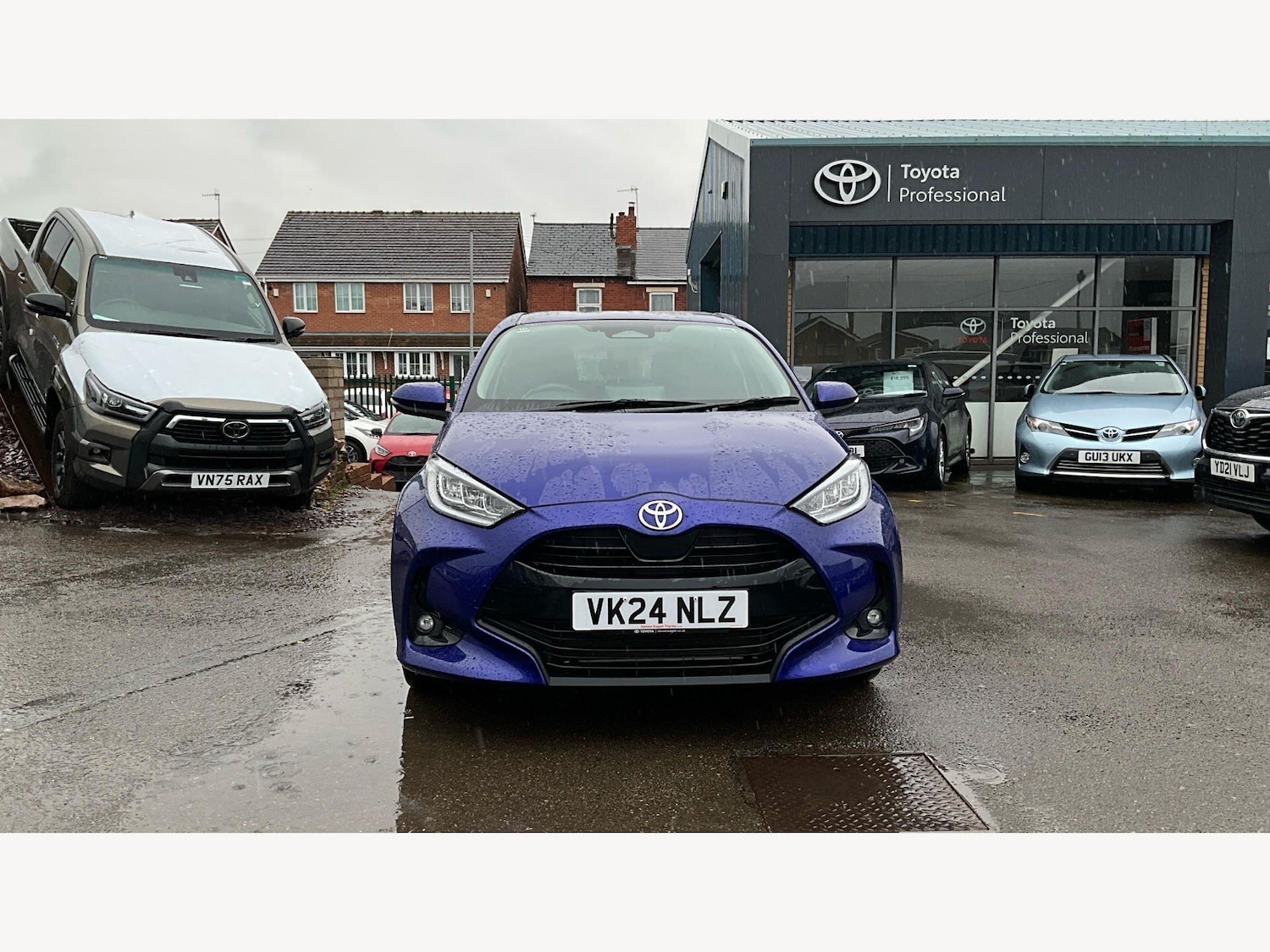 Used Toyota Yaris for sale - 77704801: Photo 17