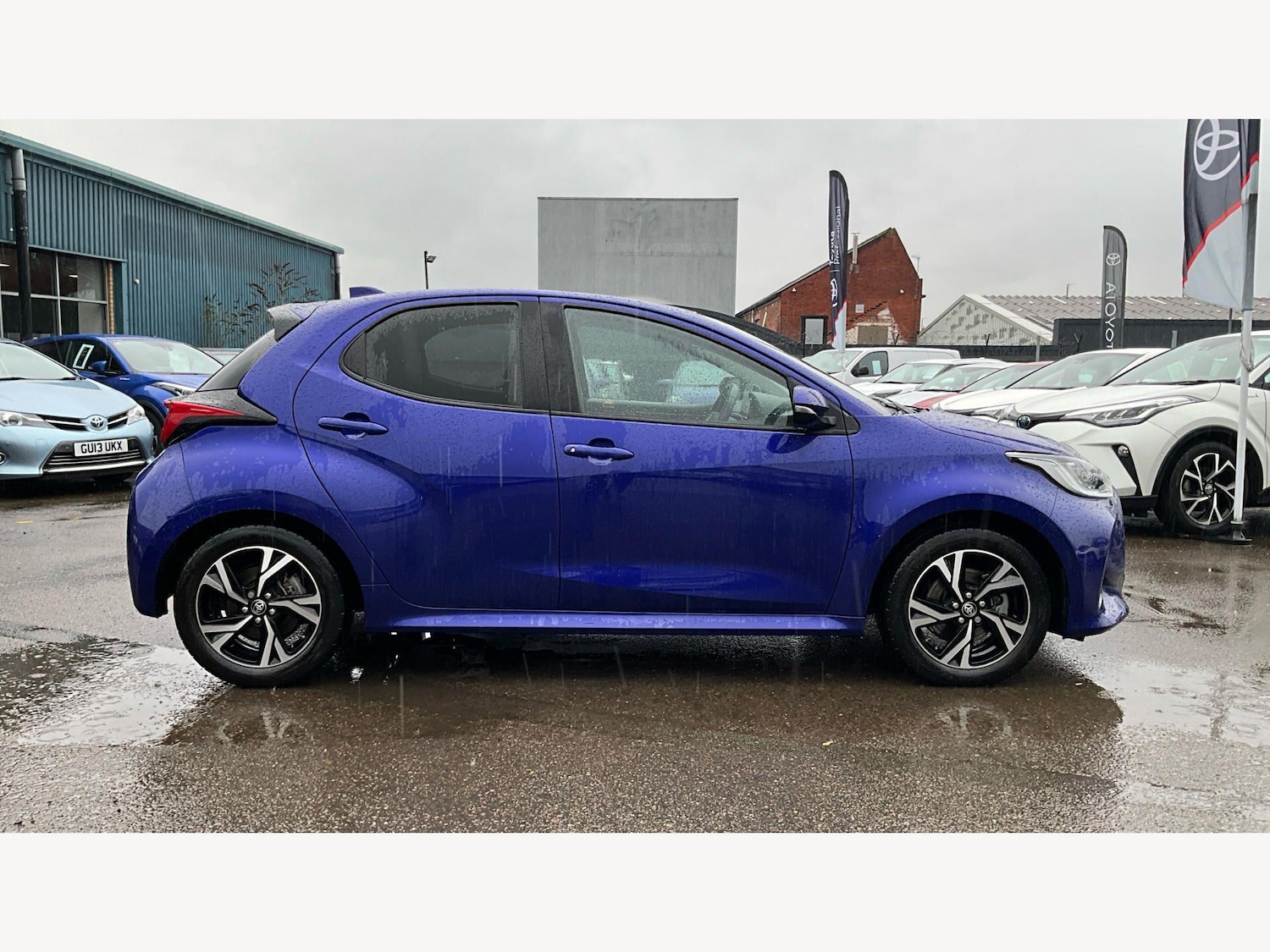 Used Toyota Yaris for sale - 77704801: Photo 18