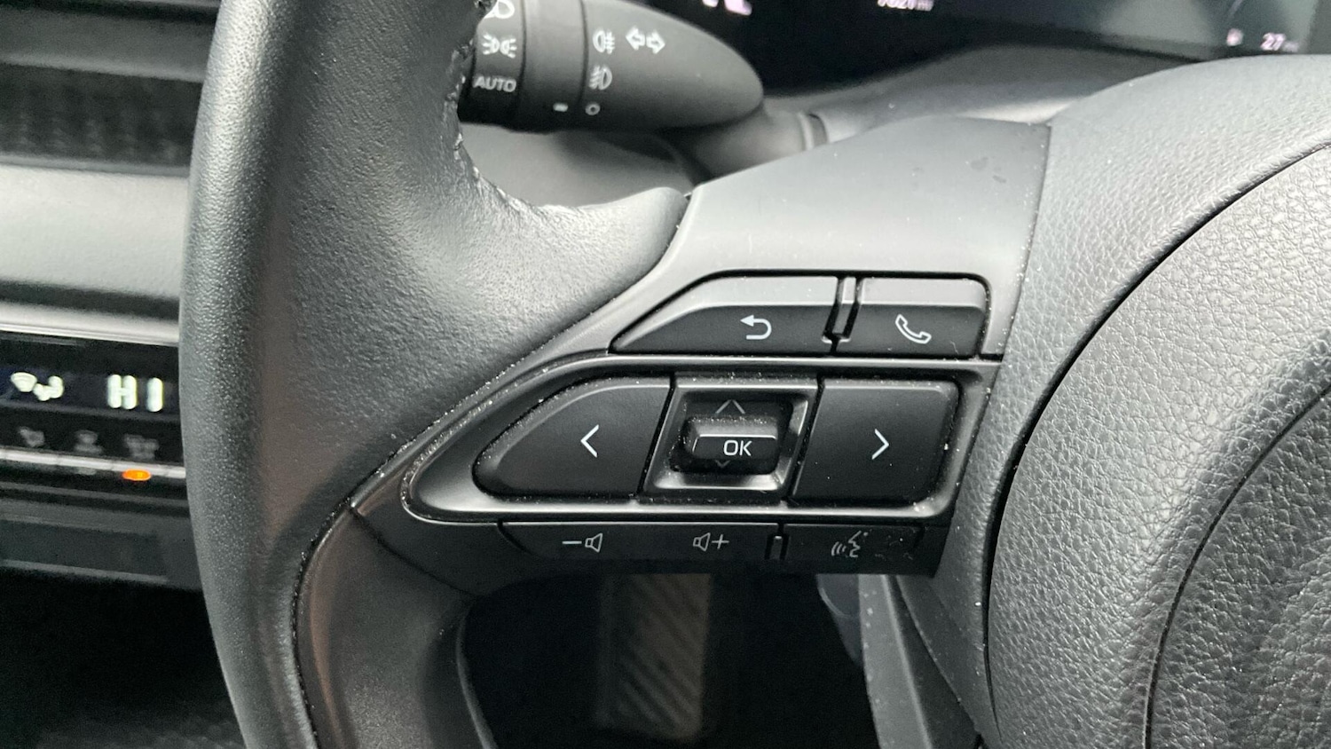 Used Toyota Yaris for sale - 77704801: Photo 39