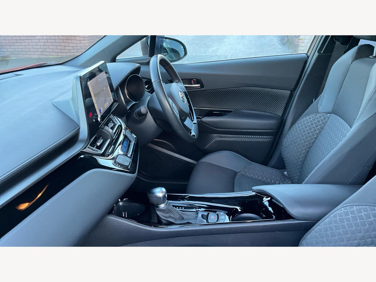 Used Toyota C-HR 2023 for sale - 76994225: Photo 12