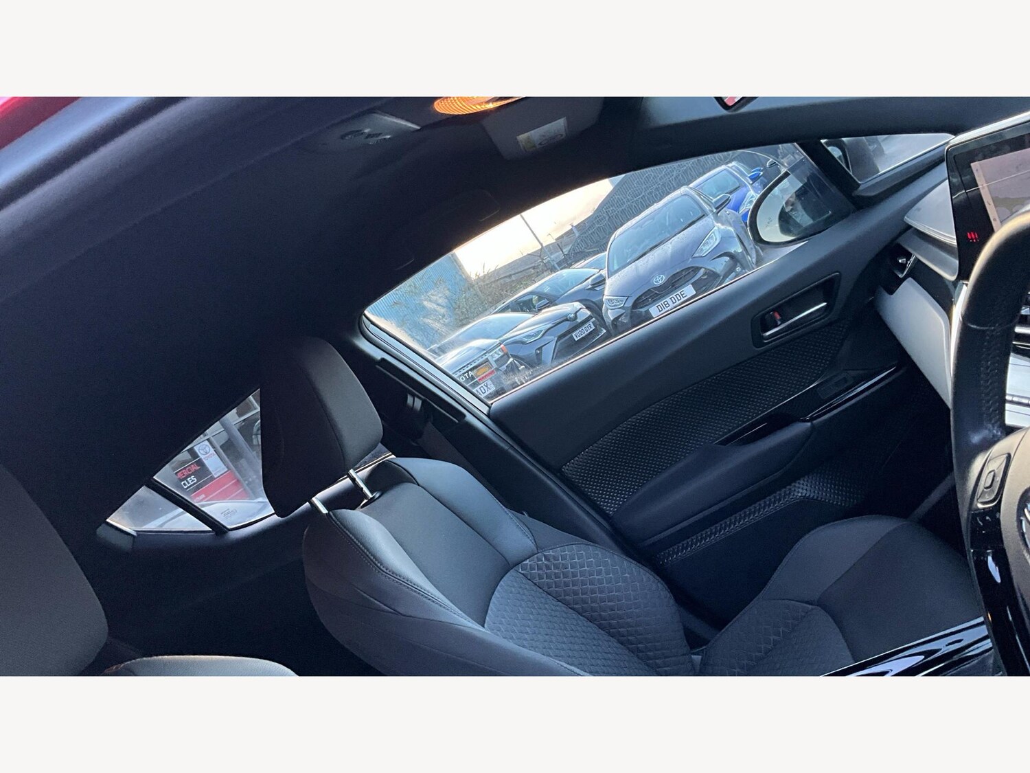 Used Toyota C-HR 2023 for sale - 76994225: Photo 24