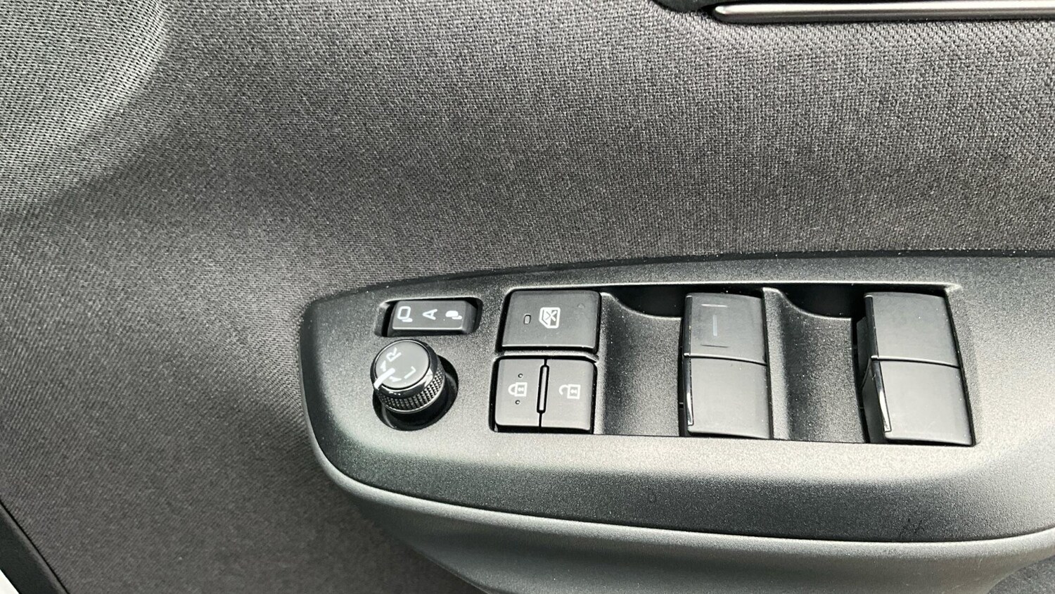 Used Toyota Yaris Cross 2025 for sale - 77738211: Photo 44