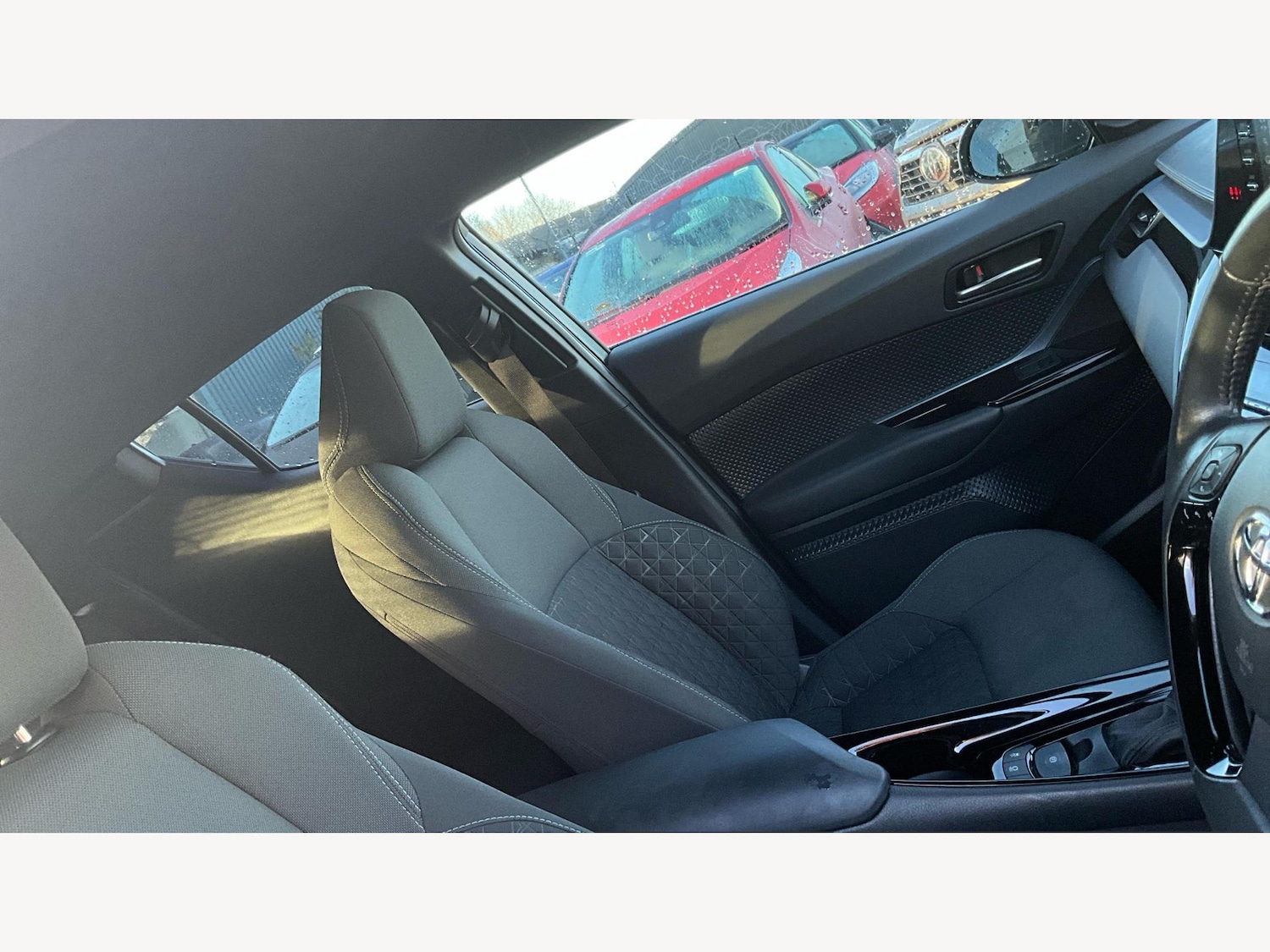 Used Toyota C-HR 2022 for sale - 77237980: Photo 24