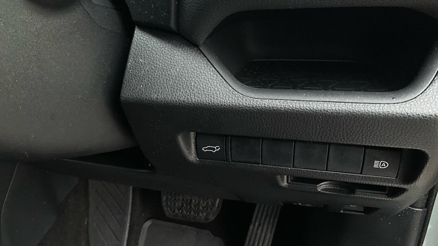 Used Toyota RAV4 2021 for sale - 77331031: Photo 34