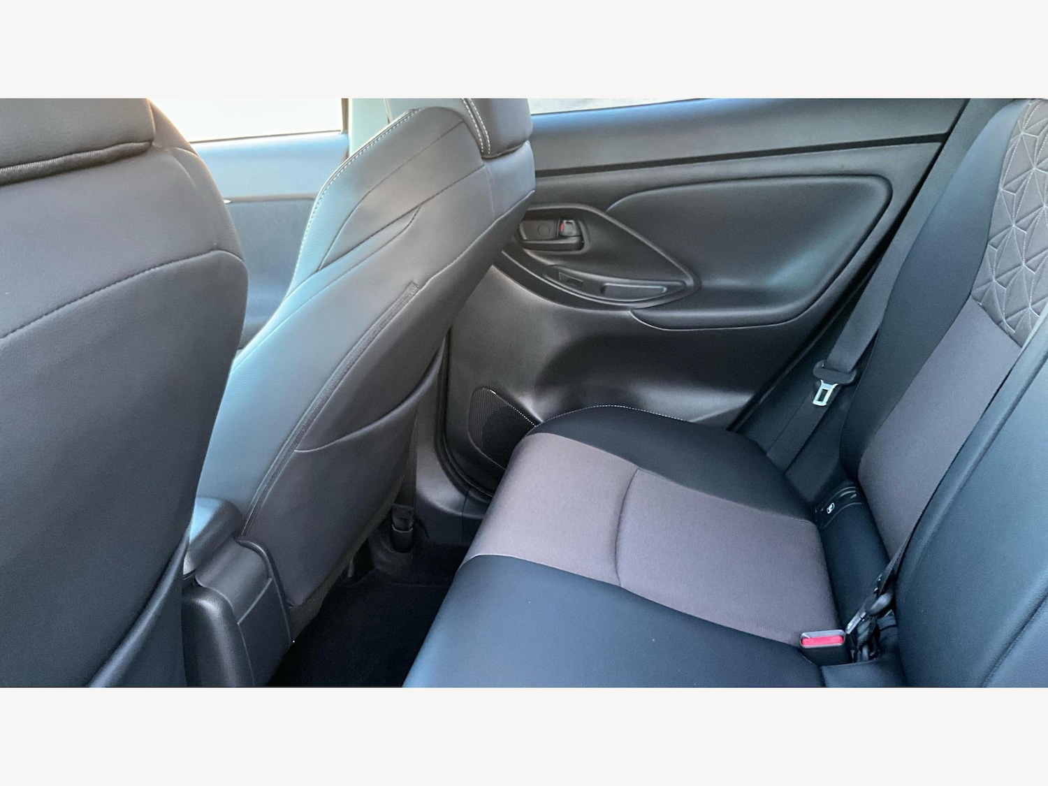 Used Toyota Yaris Cross 2025 for sale - 77131523: Photo 15