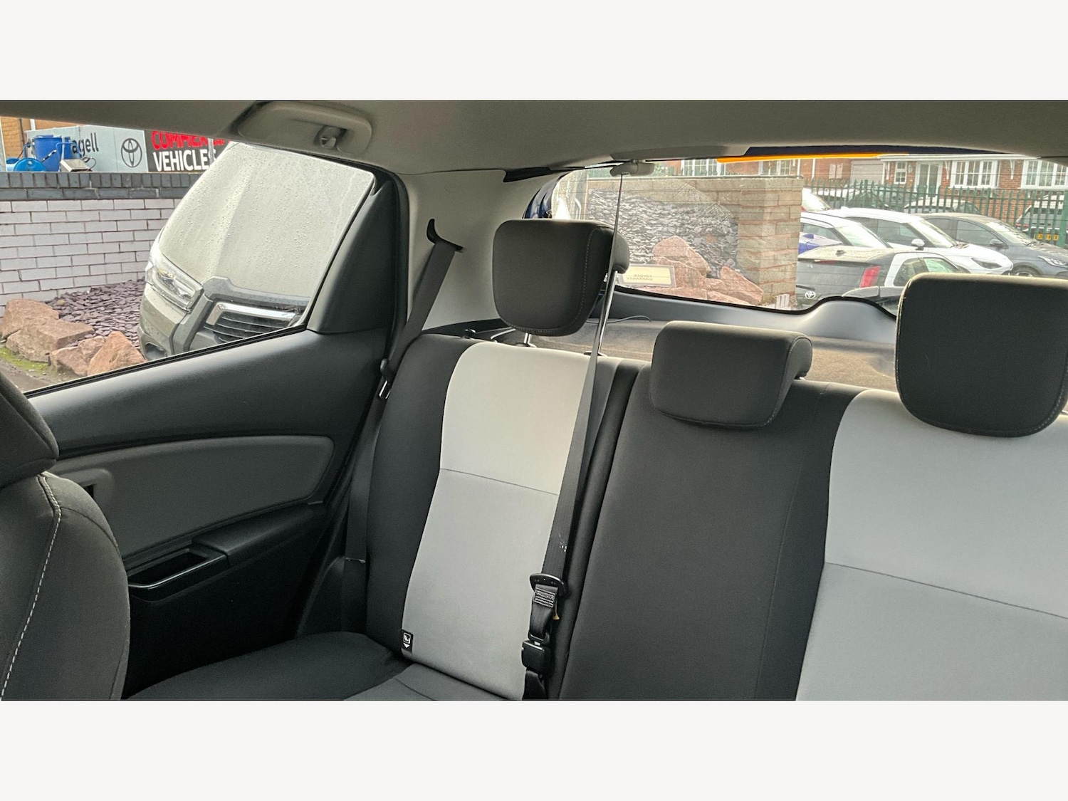 Used Toyota Yaris 2018 for sale - 76539135: Photo 25