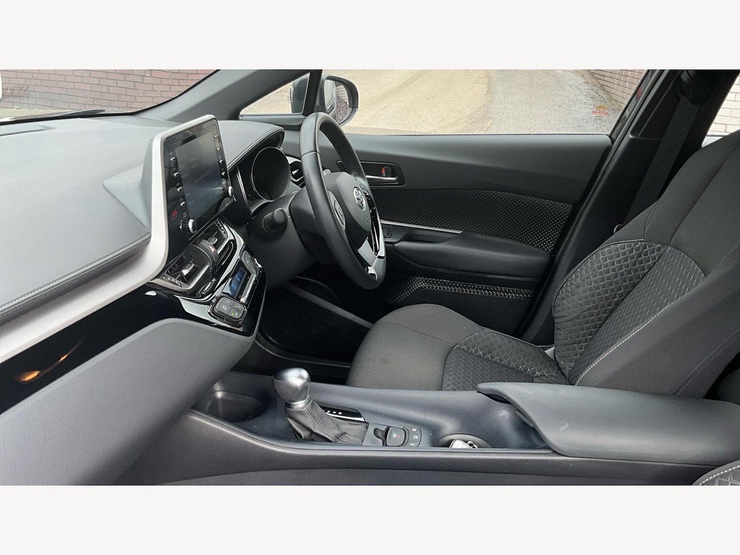 Used Toyota C-HR 2022 for sale - 76336832: Photo 12