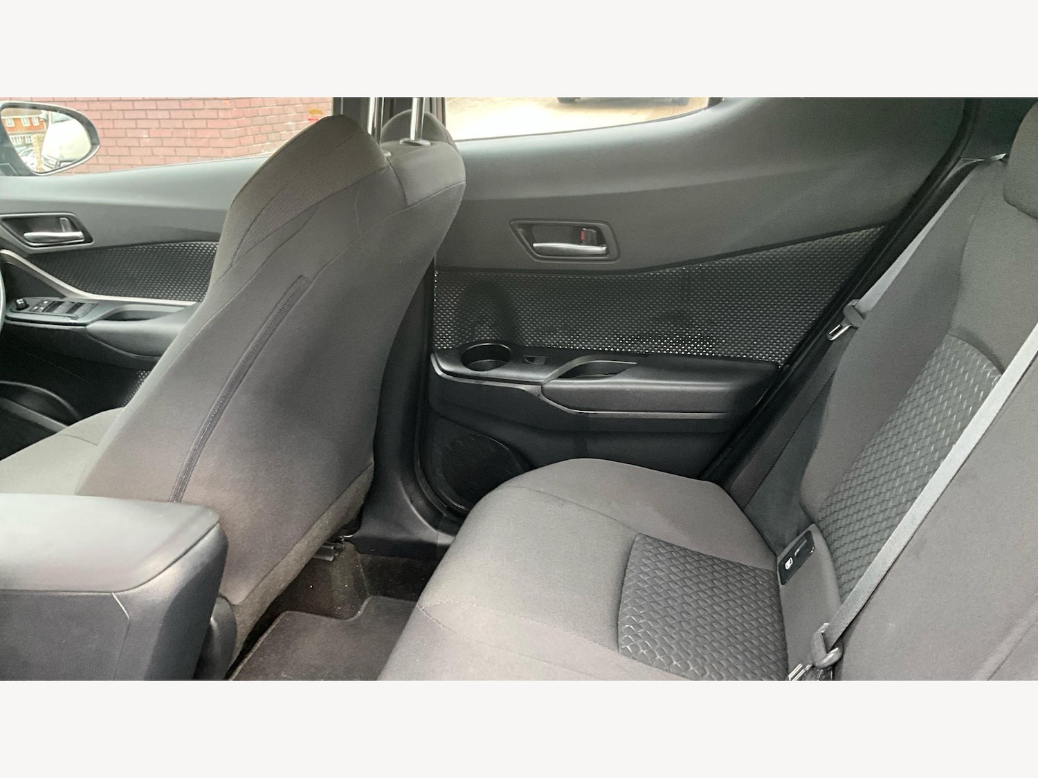 Used Toyota C-HR 2022 for sale - 76336832: Photo 15