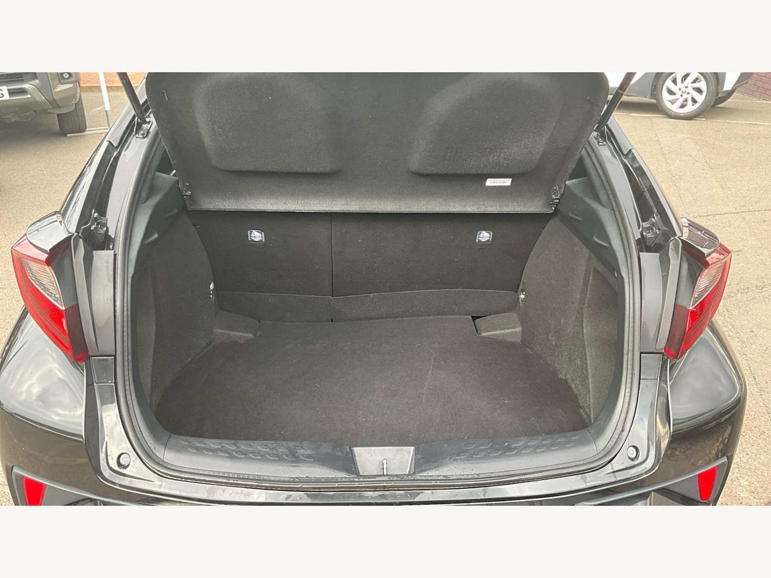 Used Toyota C-HR 2022 for sale - 76336832: Photo 23