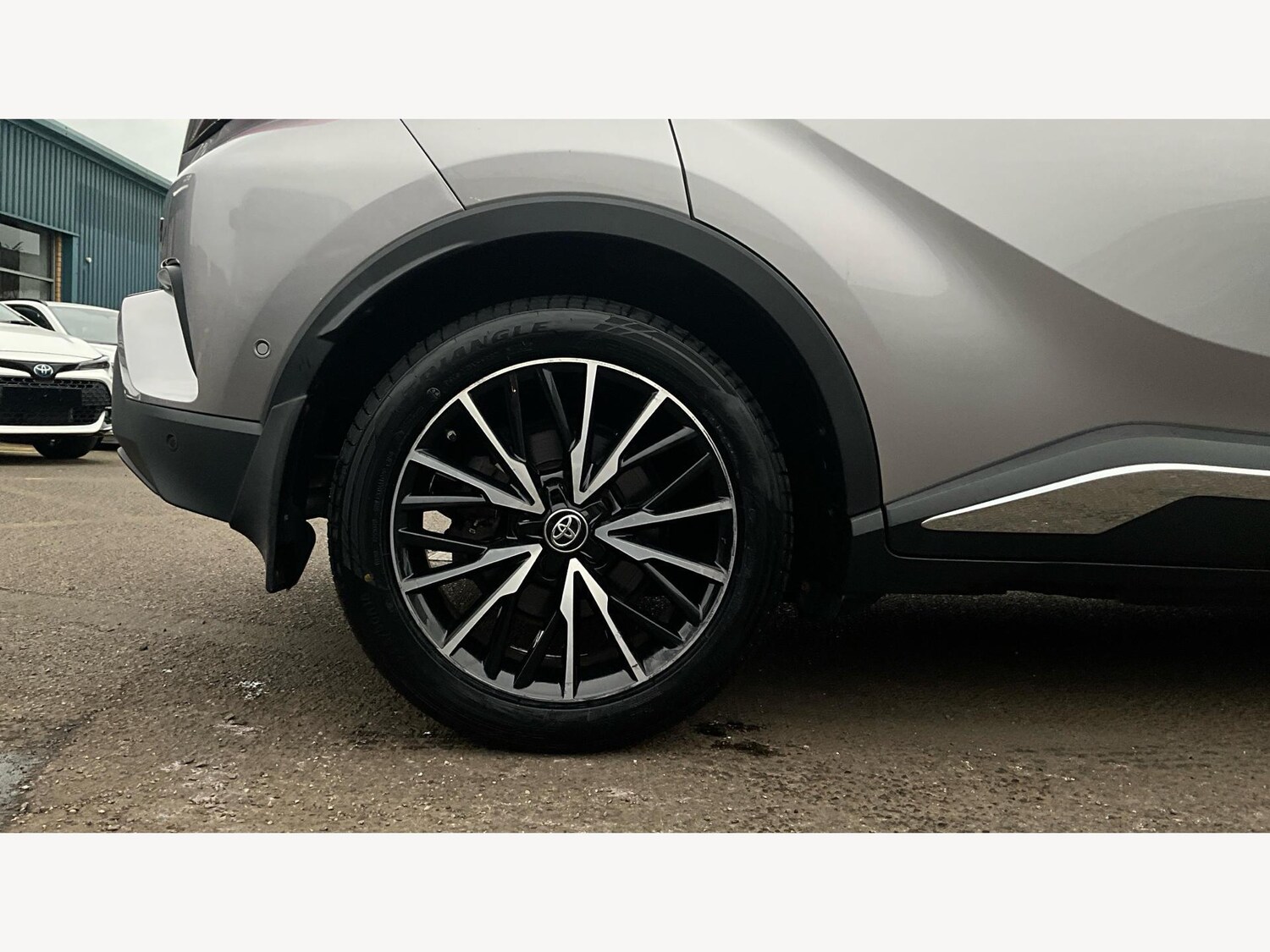 Used Toyota C-HR 2019 for sale - 76361101: Photo 20