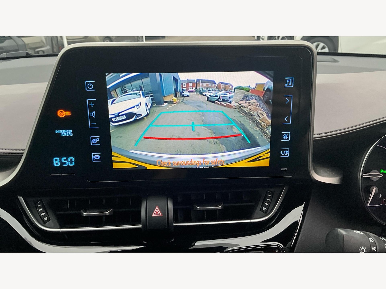 Used Toyota C-HR 2019 for sale - 76361101: Photo 33