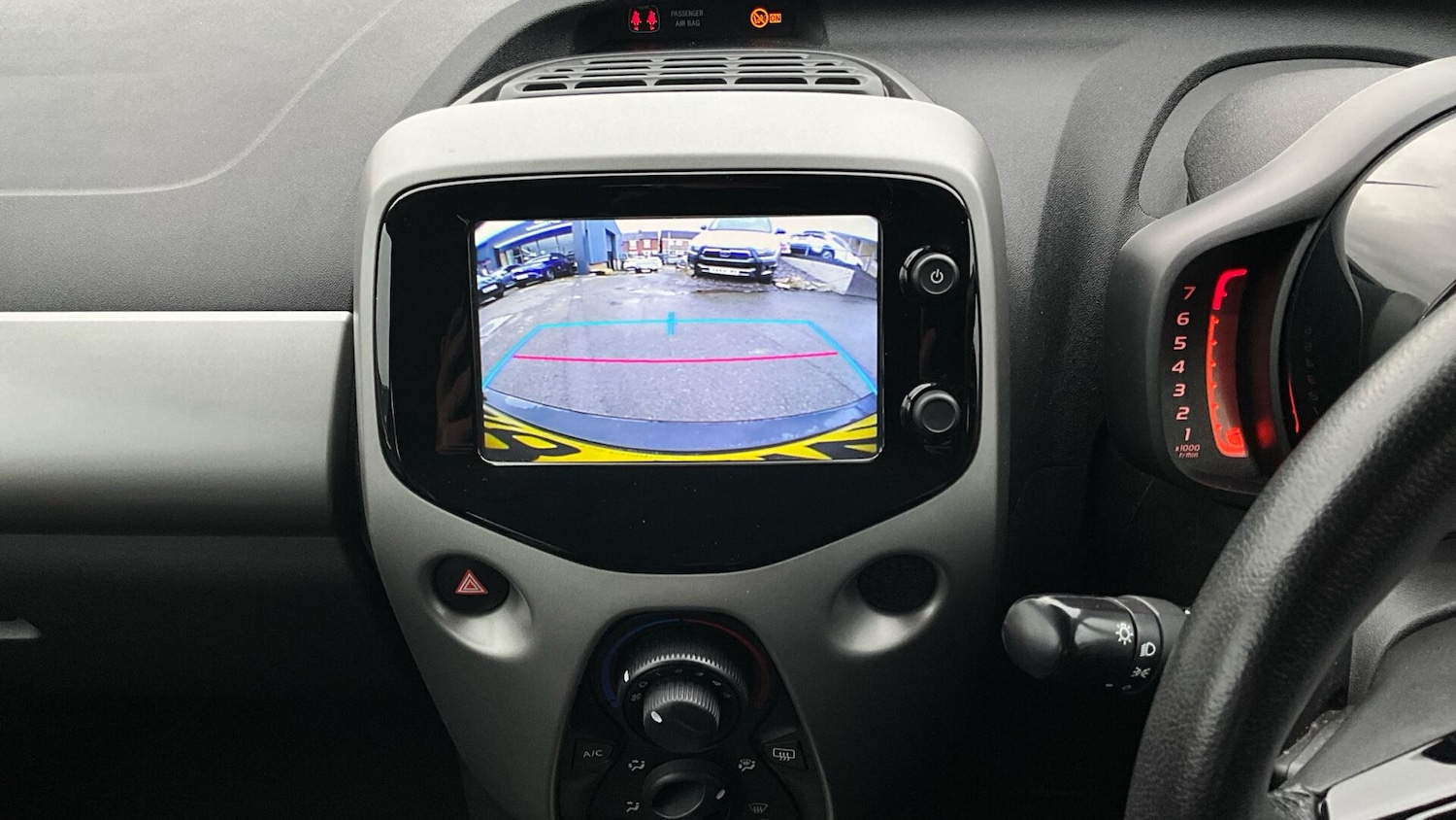 Used Toyota AYGO for sale - 77925302: Photo 33