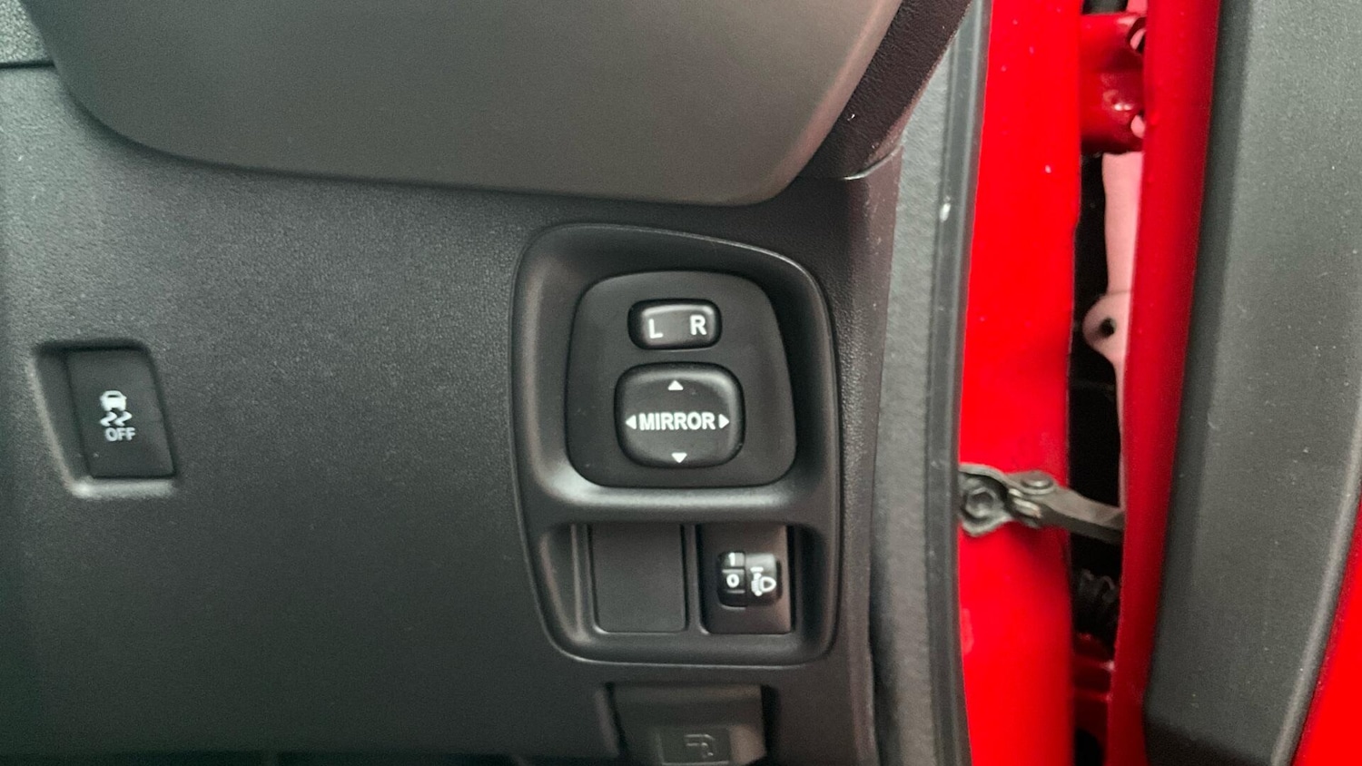 Used Toyota AYGO for sale - 77925302: Photo 34