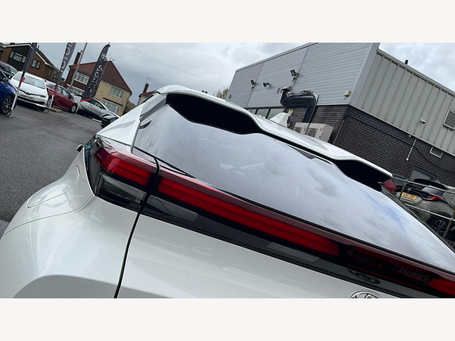 Used Toyota C-HR 2024 for sale - 76634282: Photo 28