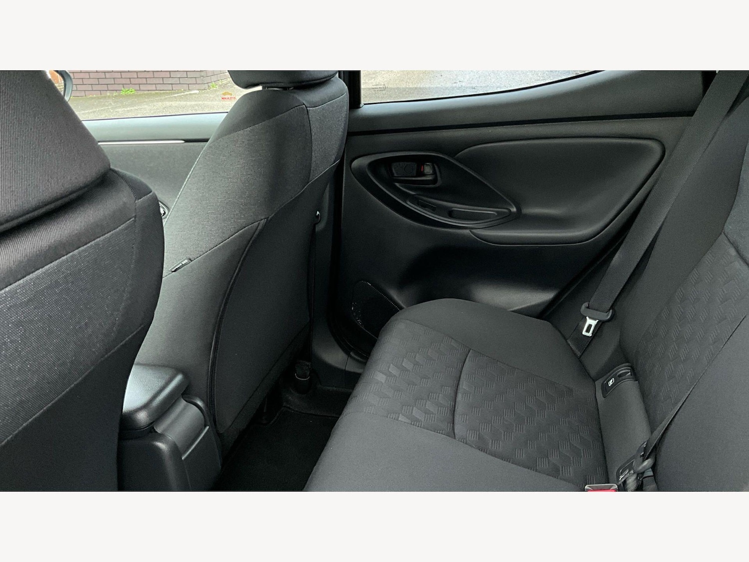 Used Toyota Yaris for sale - 77704850: Photo 15