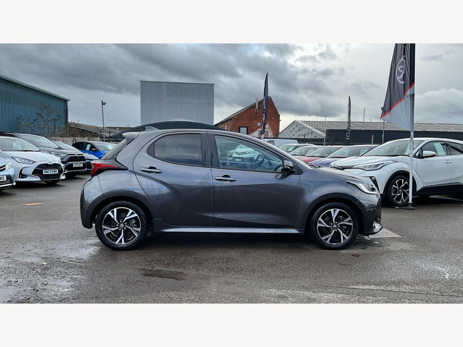 Used Toyota Yaris for sale - 77704850: Photo 18