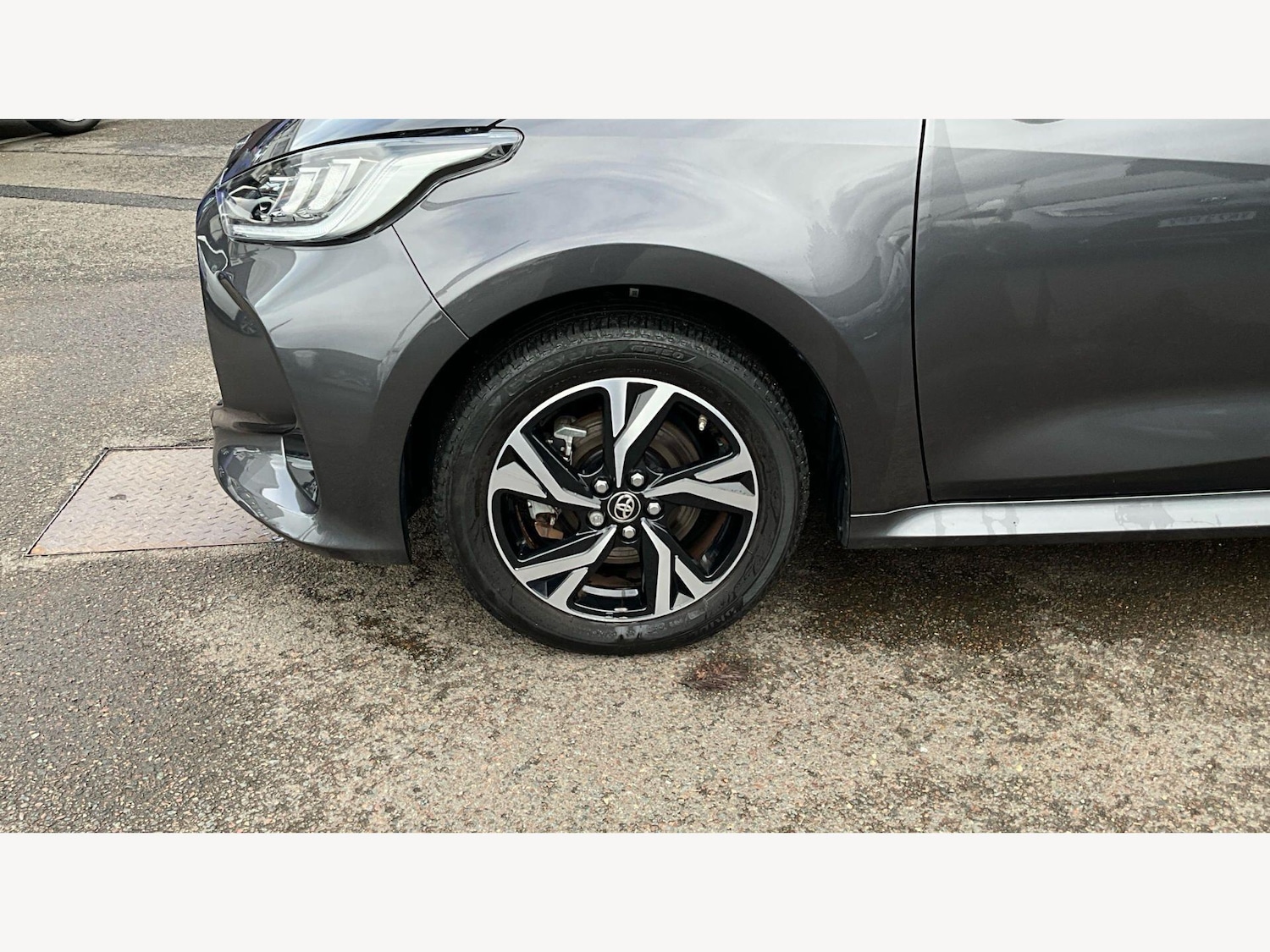 Used Toyota Yaris for sale - 77704850: Photo 22