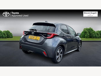 Used Toyota Yaris 2024 for sale - 77704850: Photo