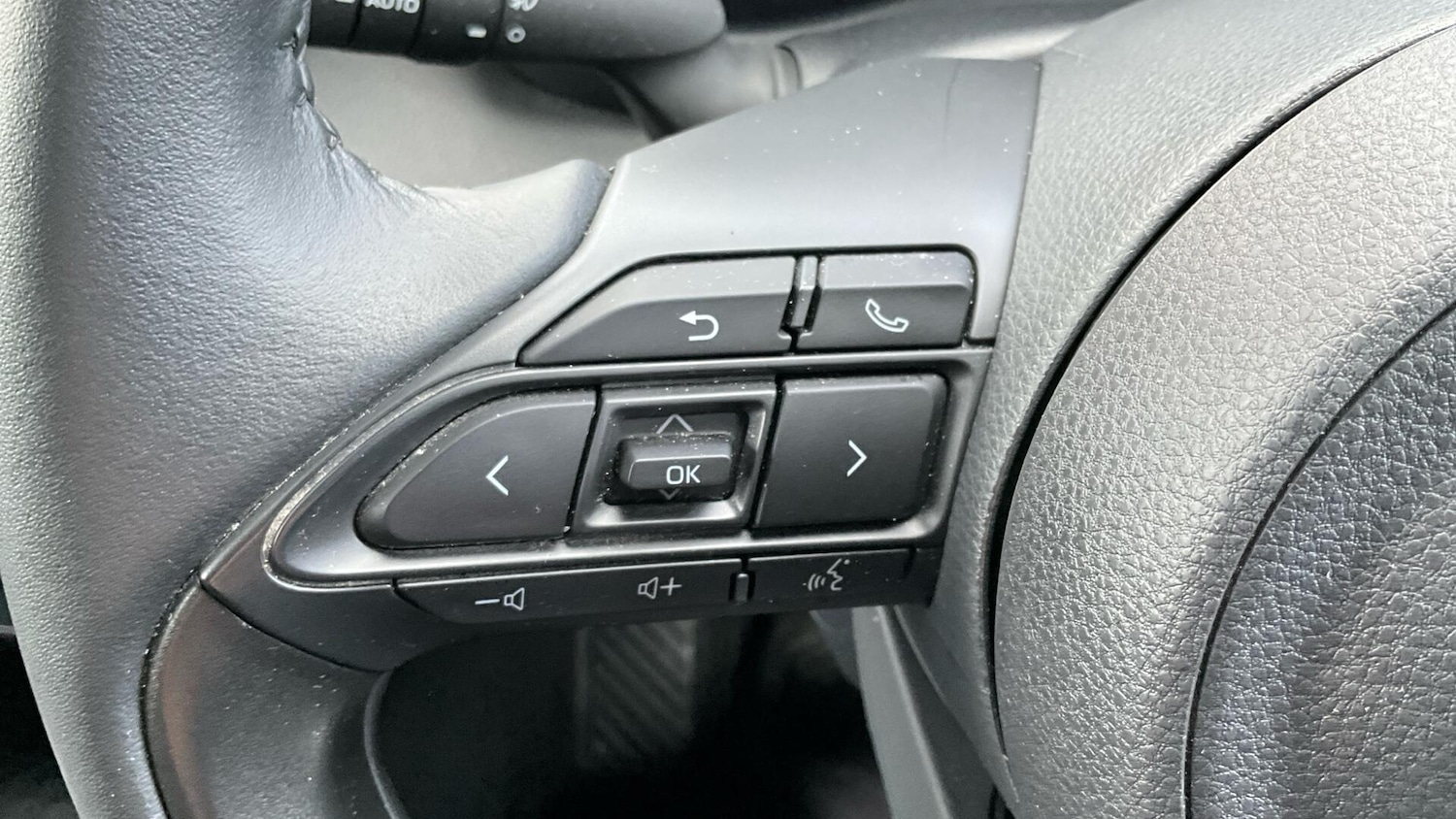 Used Toyota Yaris for sale - 77704850: Photo 39