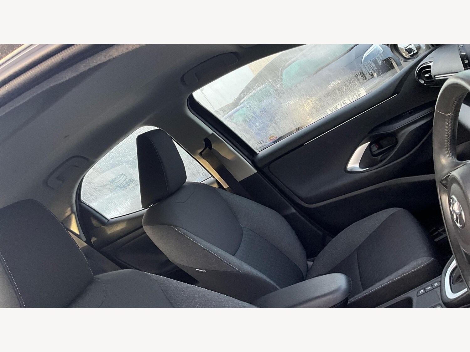 Used Toyota Yaris for sale - 77994417: Photo 24