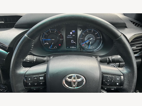 Used Toyota Hilux 2023 for sale - 75214764: Photo 11