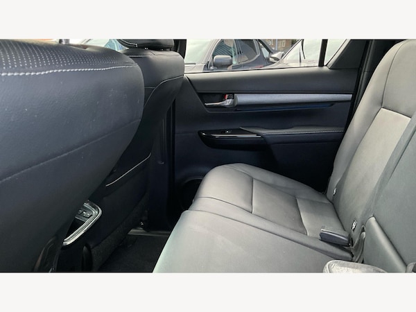 Used Toyota Hilux 2023 for sale - 75214764: Photo 15