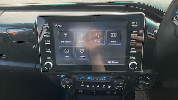 Used Toyota Hilux 2023 for sale - 75214764: Photo 51