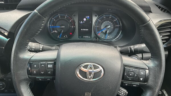 Used Toyota Hilux 2023 for sale - 75214764: Photo 76