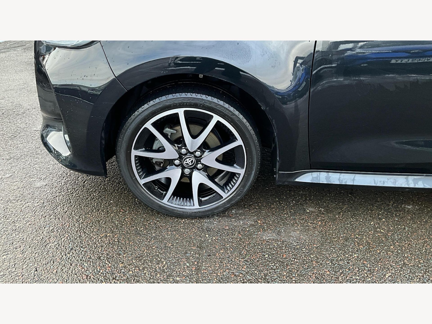 Used Toyota Yaris 2022 for sale - 77344695: Photo 22