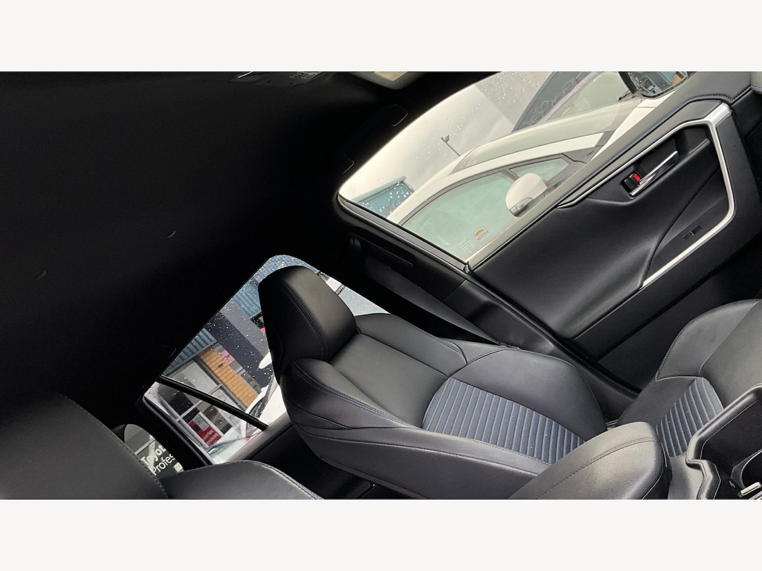 Used Toyota RAV4 2022 for sale - 77331062: Photo 24