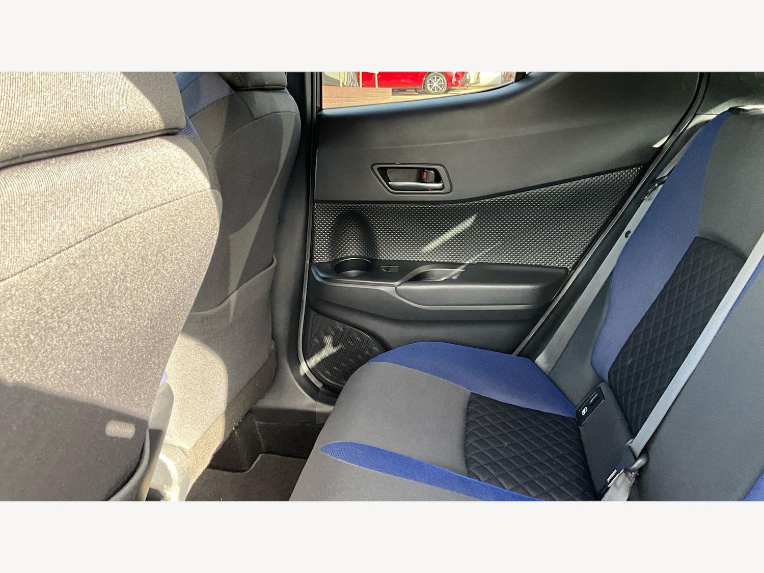 Used Toyota C-HR for sale - 77705296: Photo 15