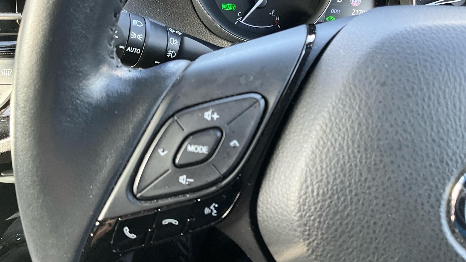 Used Toyota C-HR for sale - 77705296: Photo 42