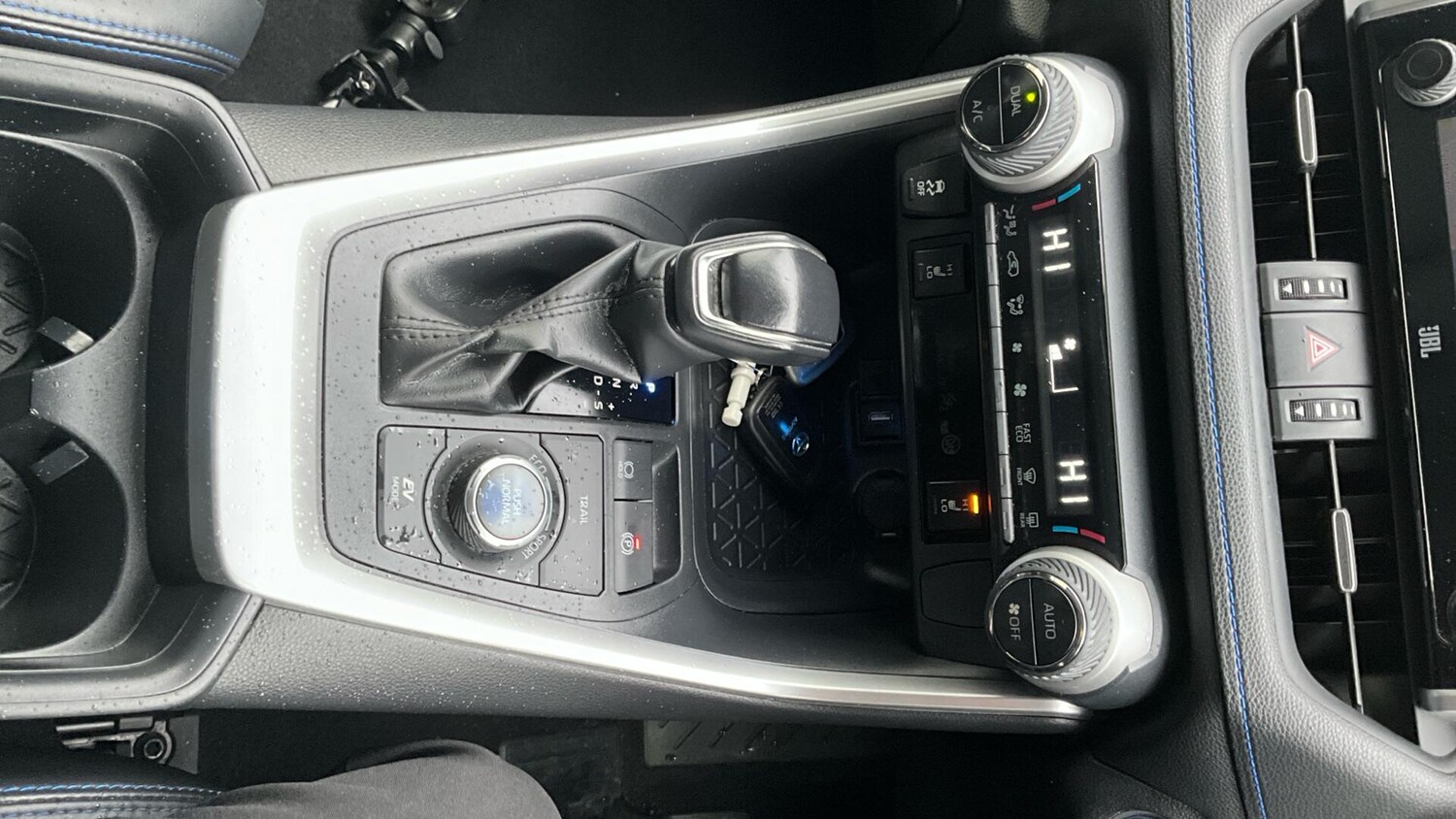 Used Toyota RAV4 2020 for sale - 76608354: Photo 43