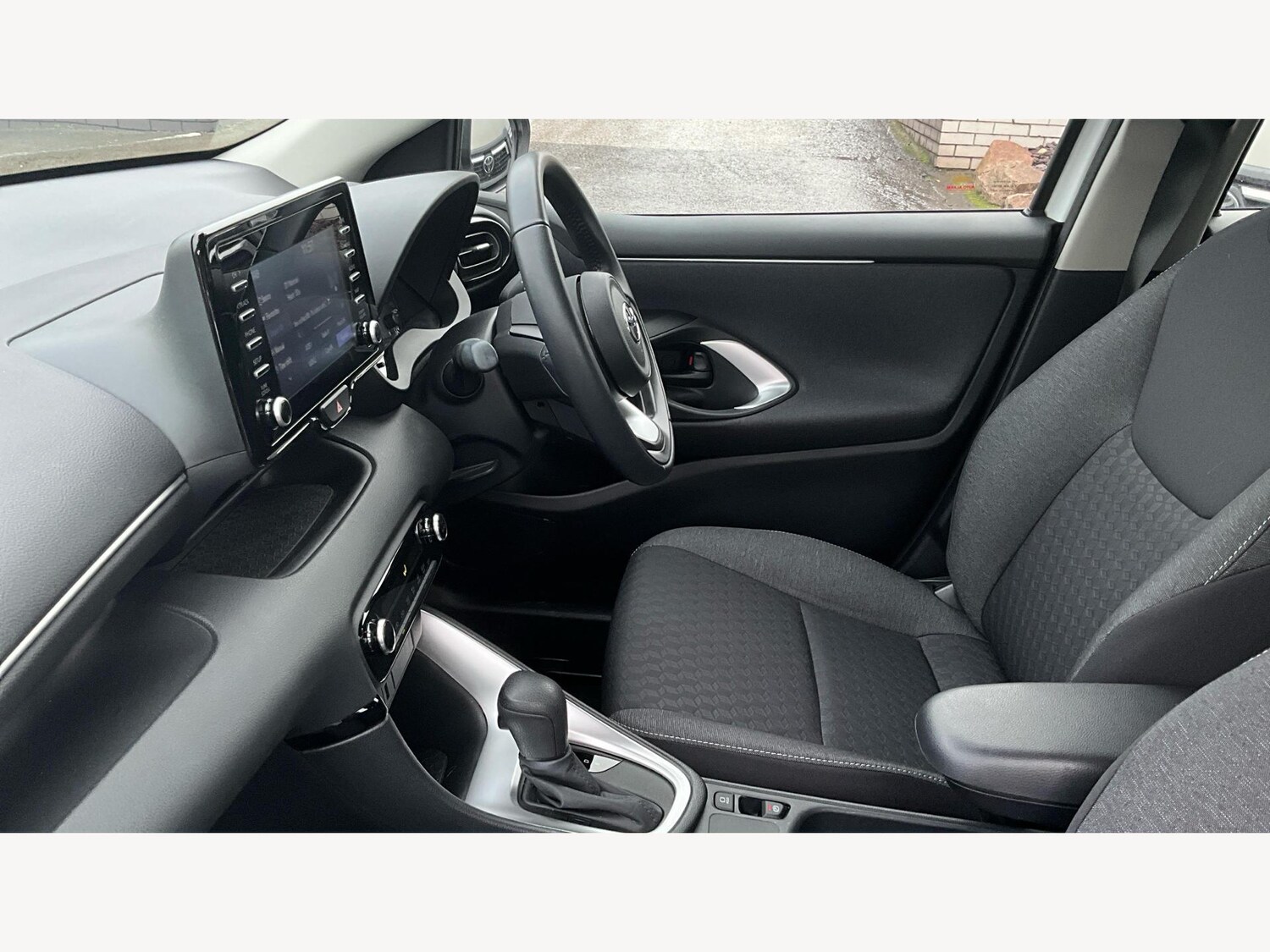 Used Toyota Yaris 2023 for sale - 76484449: Photo 12