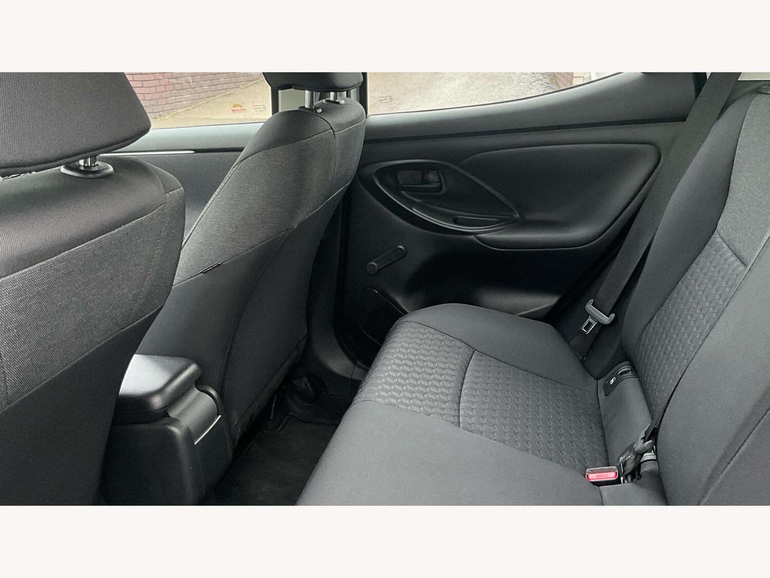 Used Toyota Yaris 2023 for sale - 76484449: Photo 15