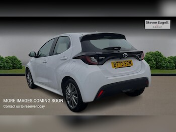 Used Toyota Yaris 2023 for sale - 76484449: Photo