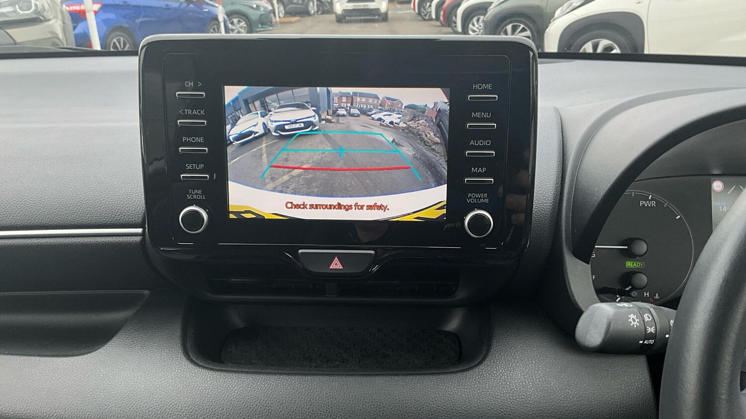 Used Toyota Yaris 2023 for sale - 76484449: Photo 33