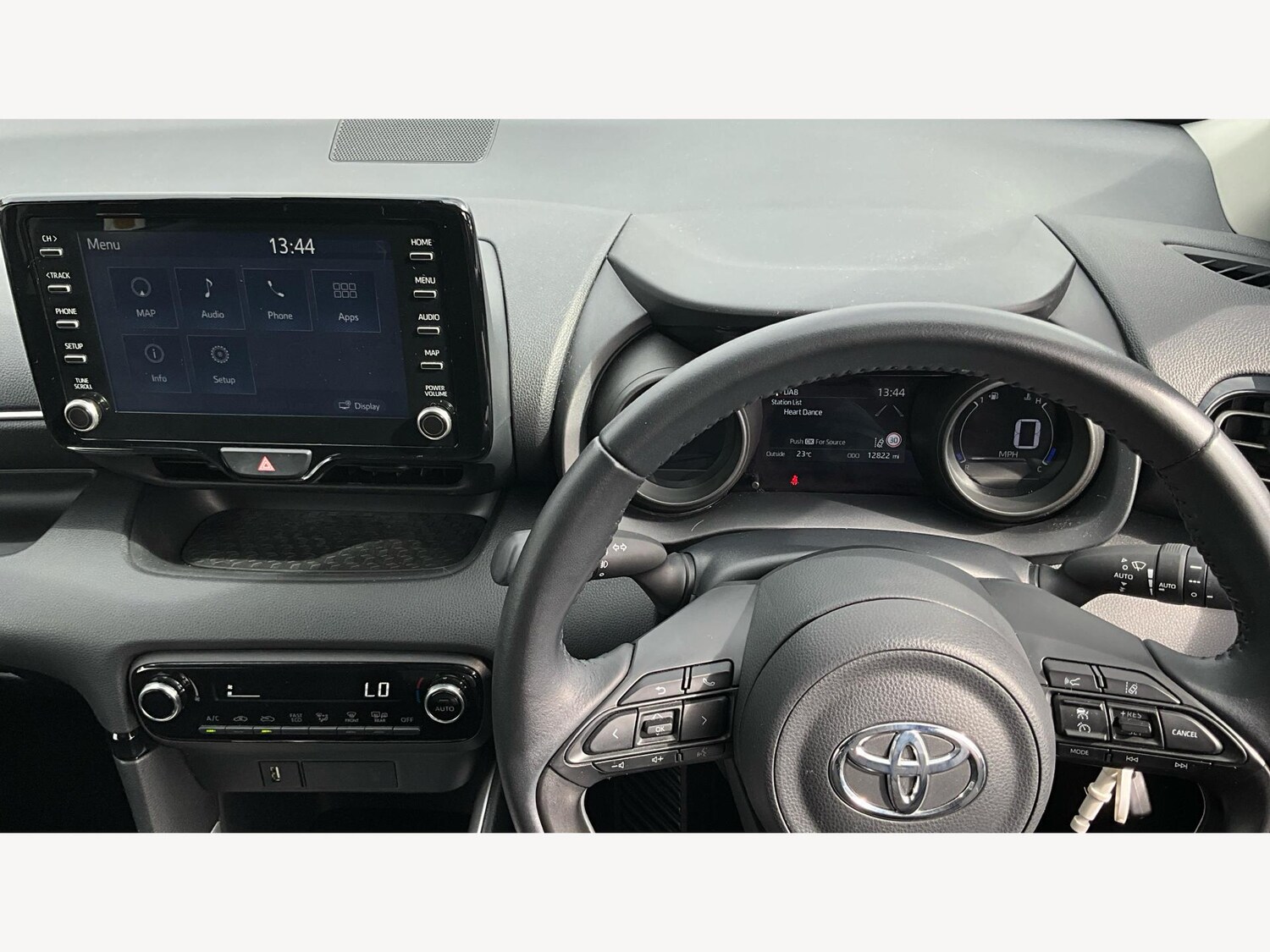 Used Toyota Yaris 2023 for sale - 76227163: Photo 10