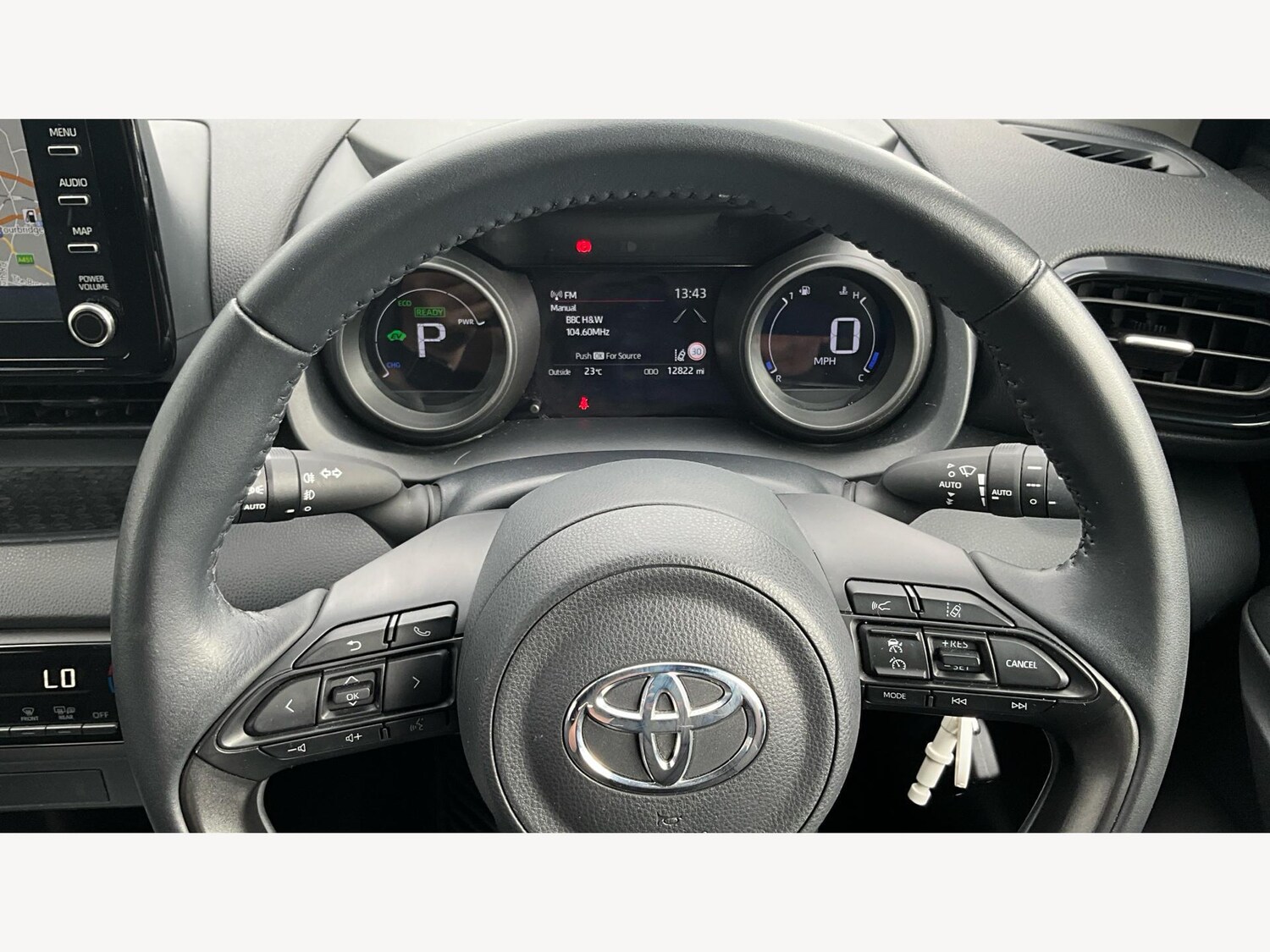 Used Toyota Yaris 2023 for sale - 76227163: Photo 11