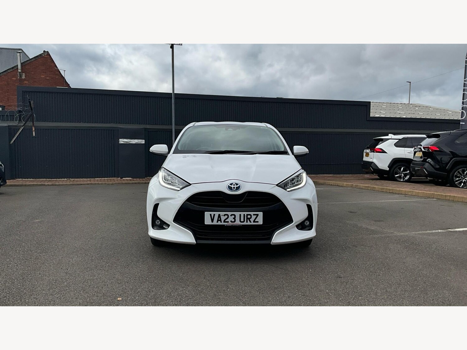 Used Toyota Yaris 2023 for sale - 76227163: Photo 17