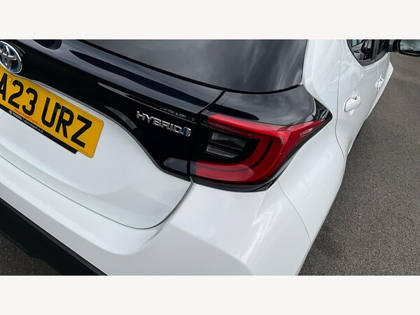 Used Toyota Yaris 2023 for sale - 76227163: Photo 39