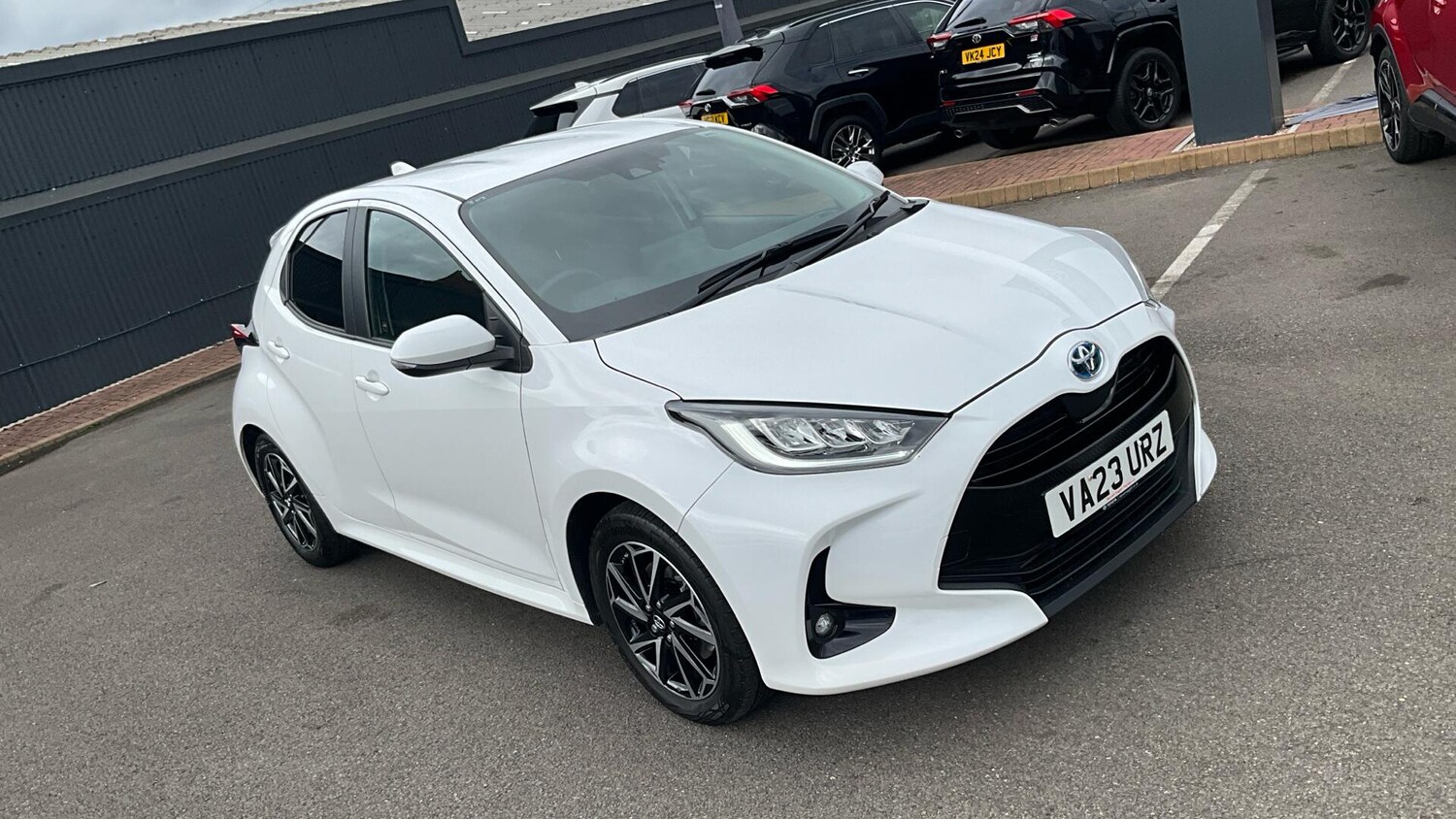 Used Toyota Yaris 2023 for sale - 76227163: Photo 43