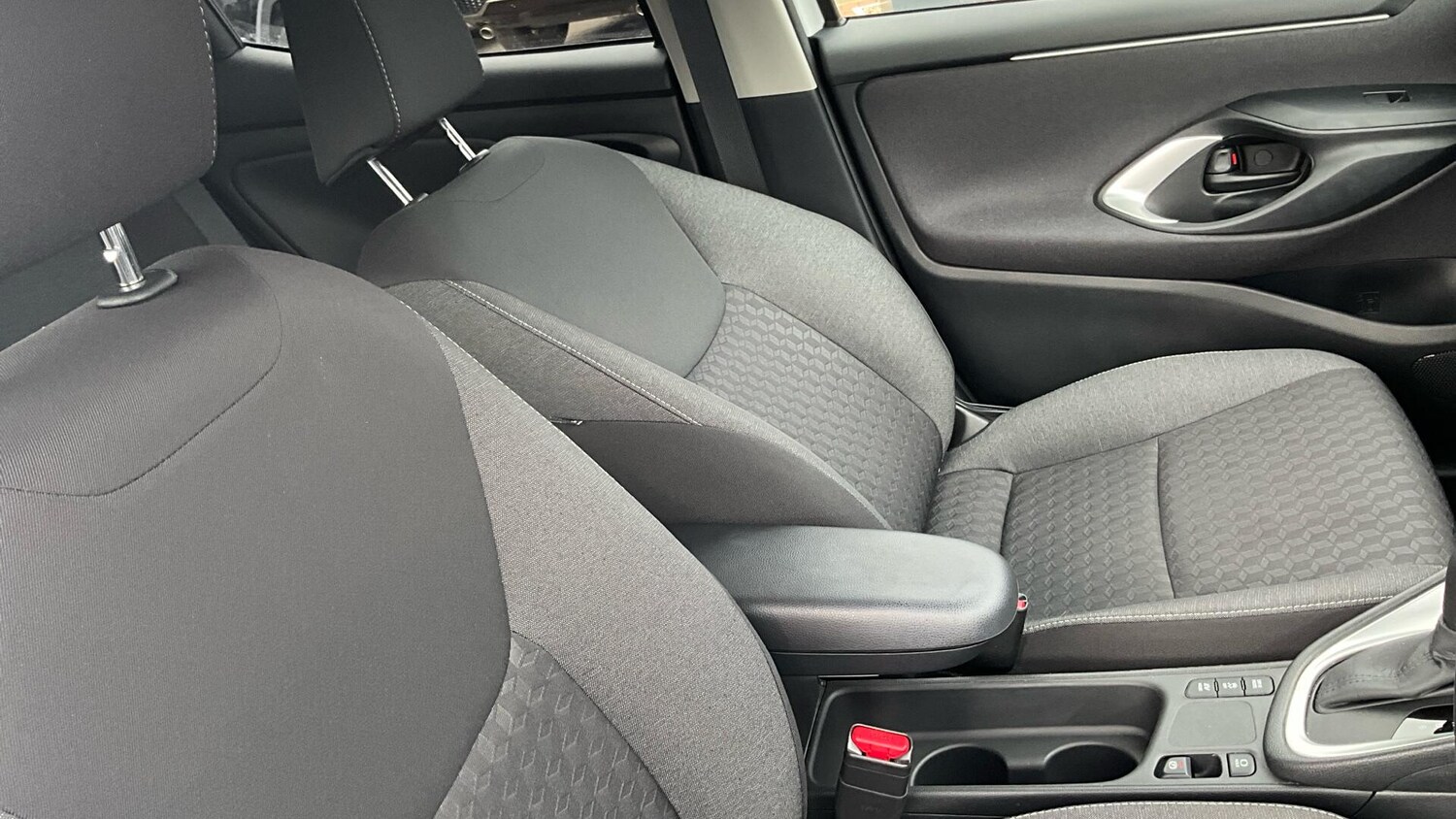 Used Toyota Yaris 2023 for sale - 76227163: Photo 46