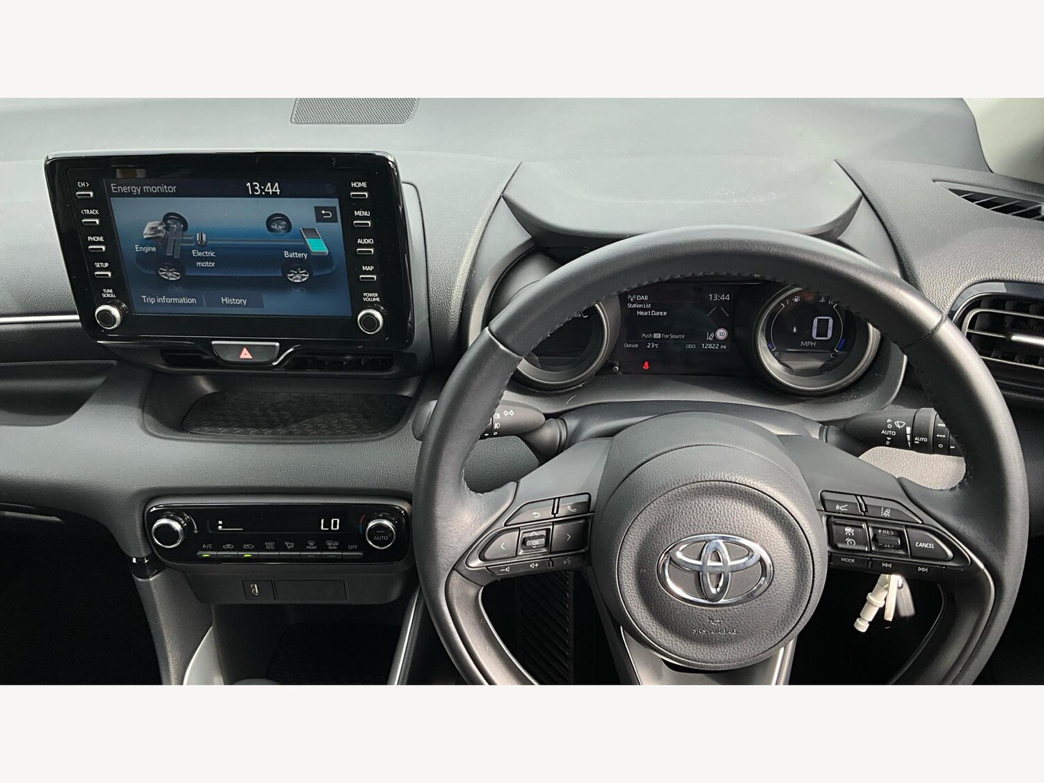 Used Toyota Yaris 2023 for sale - 76227163: Photo 7