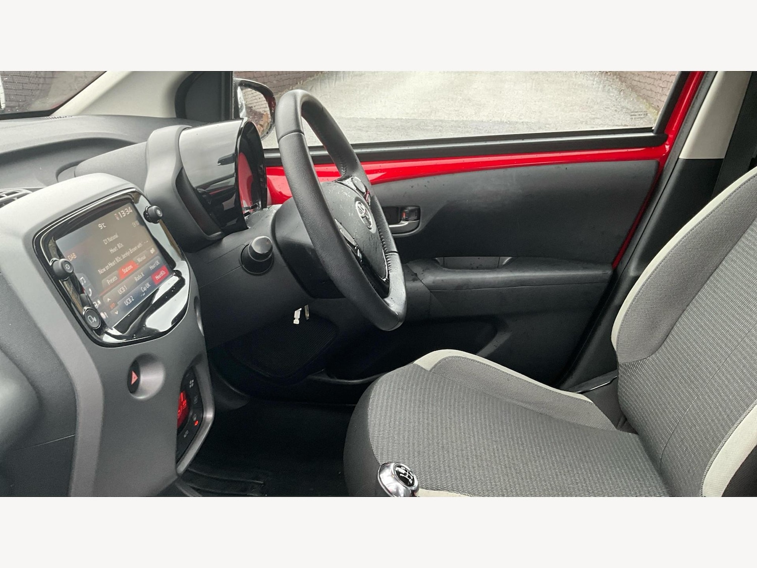 Used Toyota AYGO 2021 for sale - 76608355: Photo 12