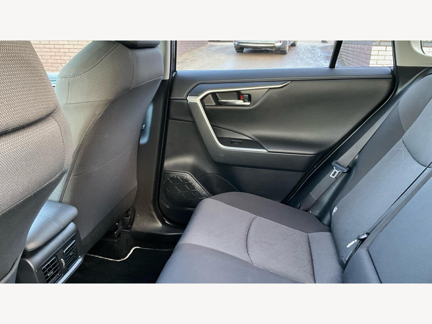 Used Toyota RAV4 for sale - 76728810: Photo 15