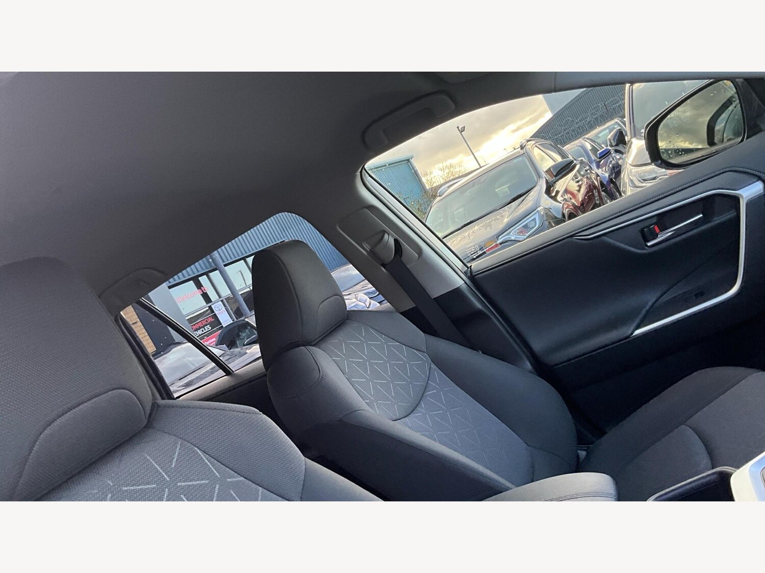 Used Toyota RAV4 for sale - 76728810: Photo 24